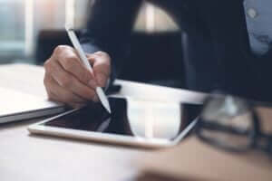 Electronic Signatures on Contracts | LPI